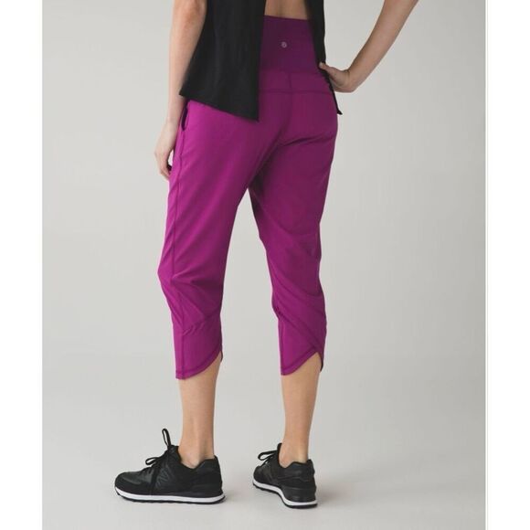 Lululemon Purple Tranquil High Waist Crop Casual Pants Pockets Sz 2 Athleisure - Picture 1 of 11